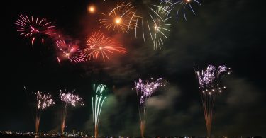 feu d'articile dans le ciel