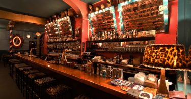 Découvrez le kitsch bar Sor Rita à Barcelone