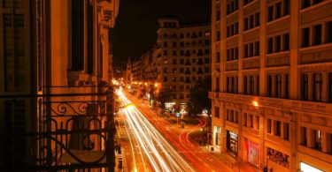 rue de barcelone la nuit