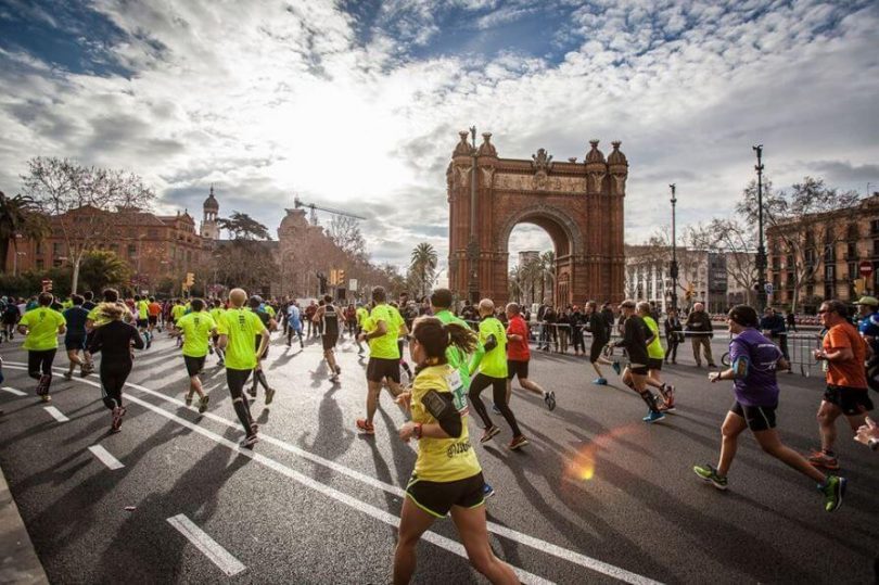 personnes au marathon de Barcelone